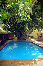 finca pool